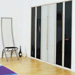 Aries-bi—fold-black-and-white-closet-door-010