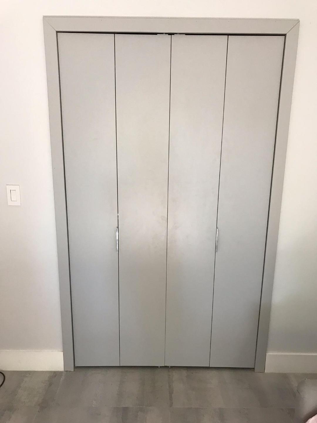 Aries bi-fold grey closet door 014 – Aries Interior Doors